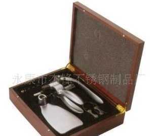 紅酒開(kāi)瓶器木盒套裝 精選不銹鋼制品，品質(zhì)與格調(diào)的完美融合